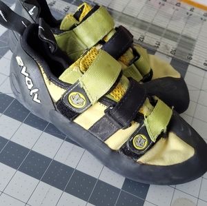 7 Evolv Agressive rock climbing shoes